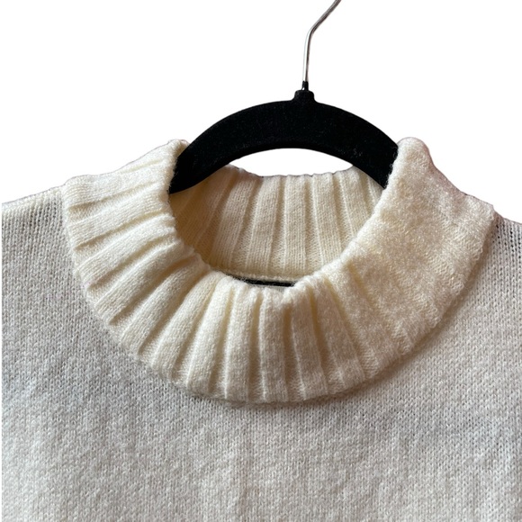 TUCKERNUCK Oversized Mock Neck Pullover Sweater 3/4 Sleeve Ivory Cream White S - Picture 3 of 8